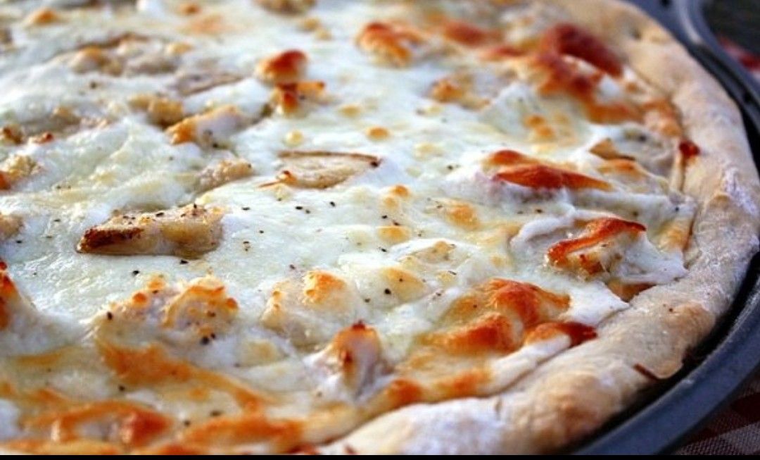 Alfredo Chicken Pizza