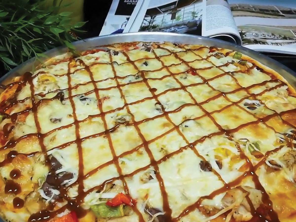 BBQ chicken pizza