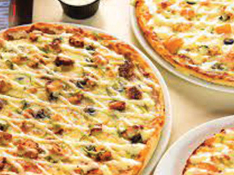 Small Chicken Ranch Pizza
