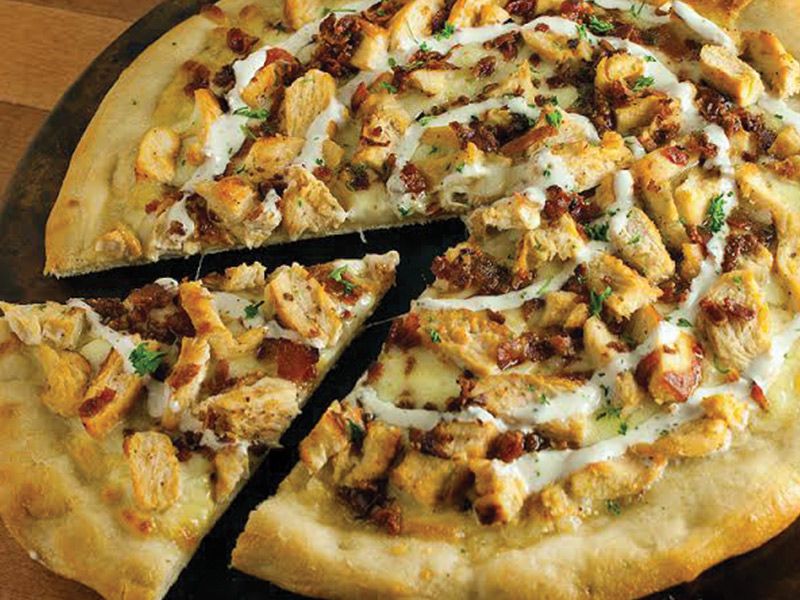 Large Chicken Ranch Pizza