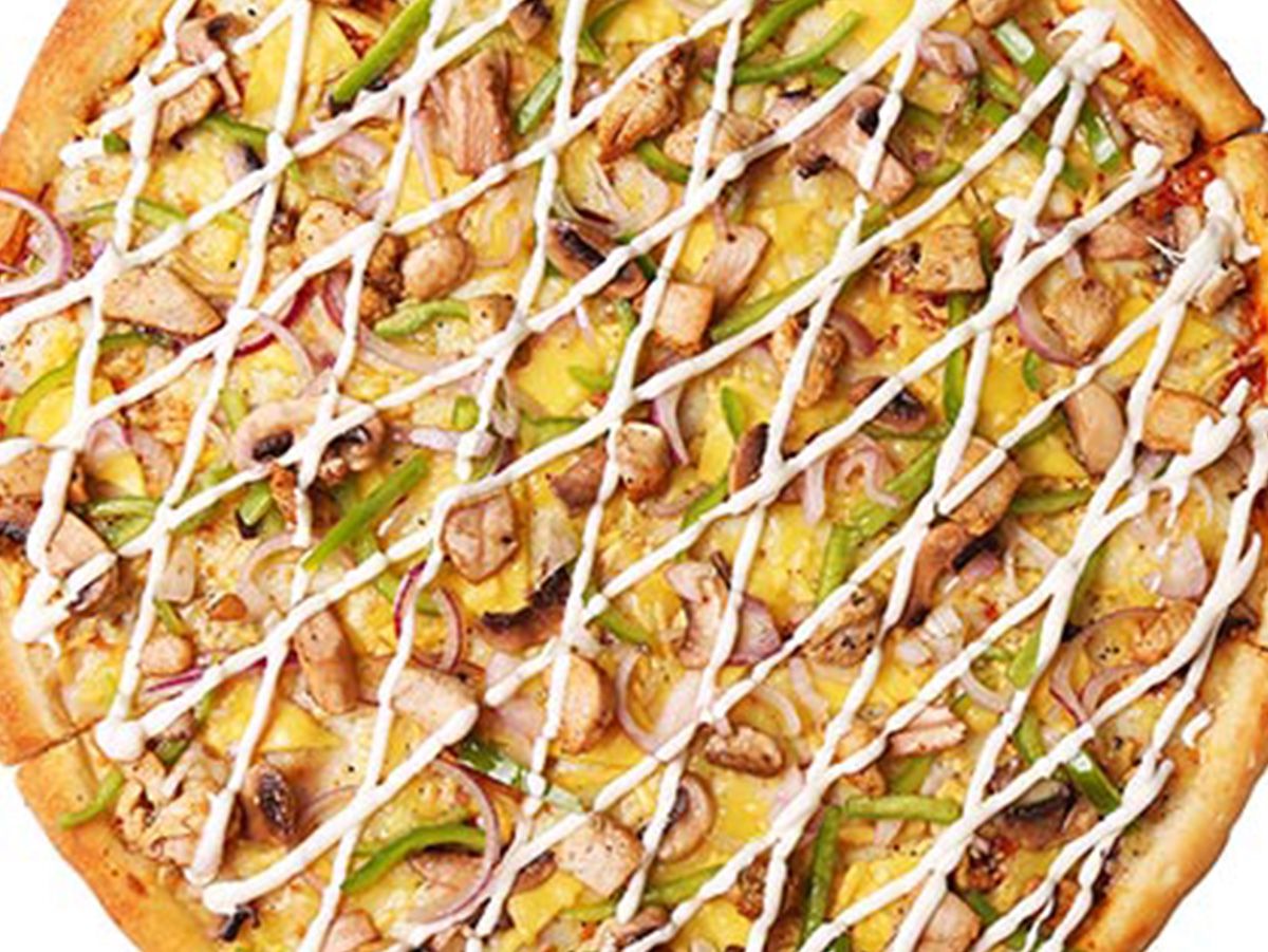 Crispy chicken Ranch pizza