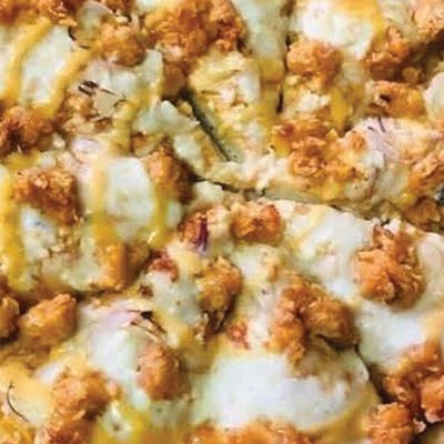 Crispy chicken pizza