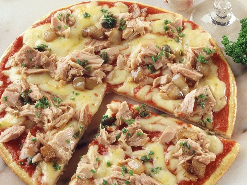 Tuna Chunks Pizza