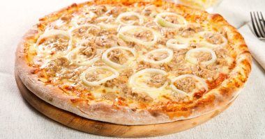 Tuna Pizza