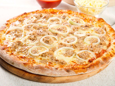 Tuna Chunks Italian Pizza