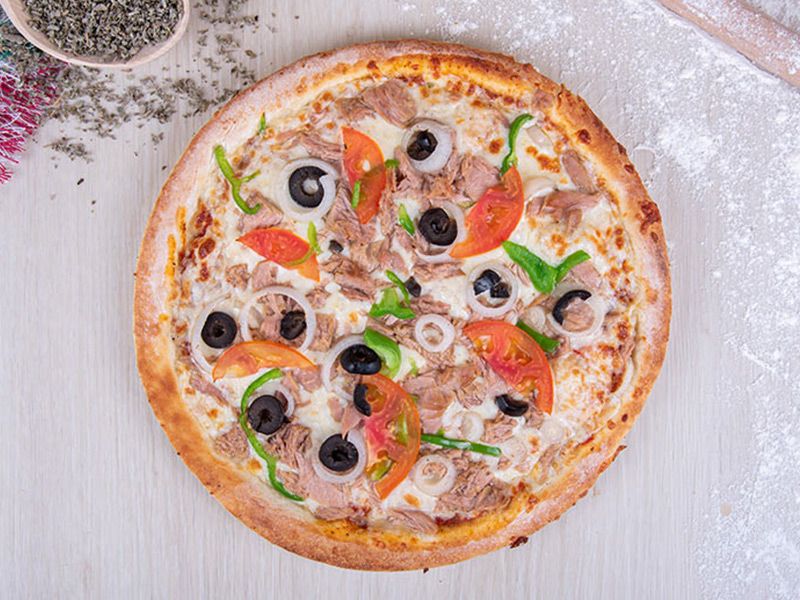 Tuna Pizza