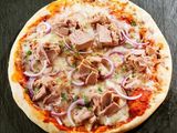 tuna pizza