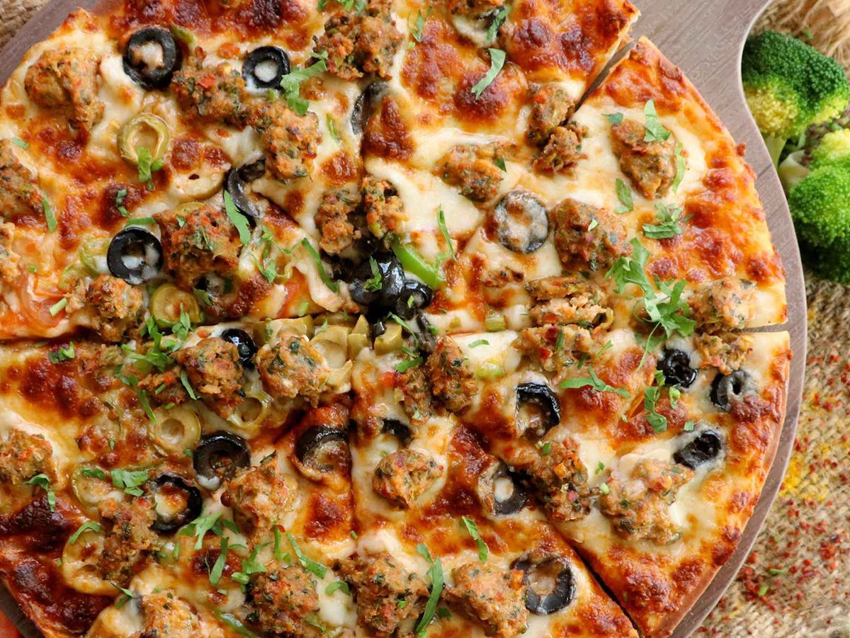 Tuna pizza