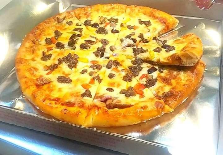 Tuna Pizza