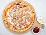 Tuna pizza