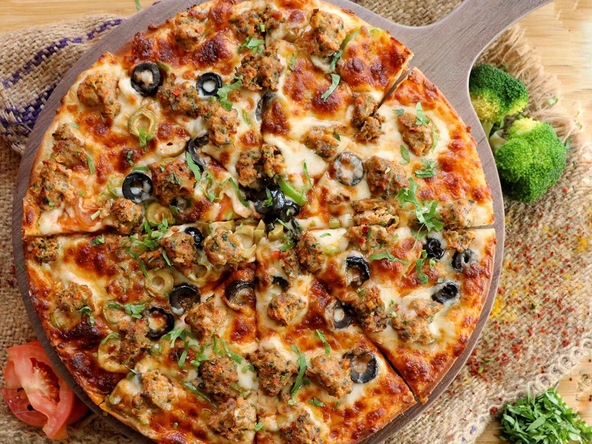 Tuna Chunks Italian Pizza