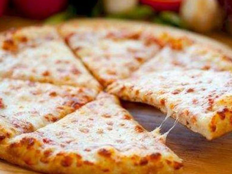 Triangle Cheese Oriental Pizza
