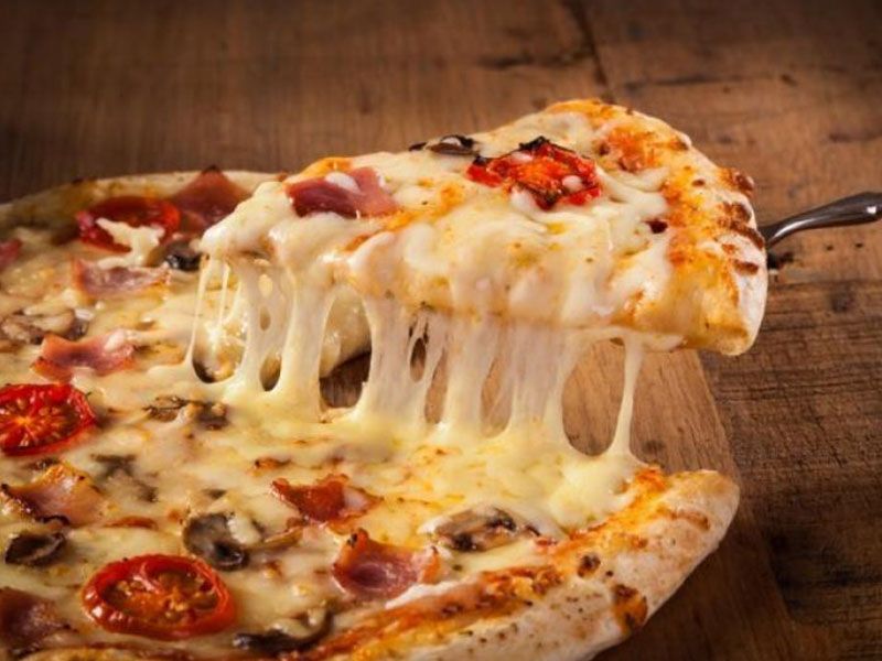 Roumi Cheese Pizza
