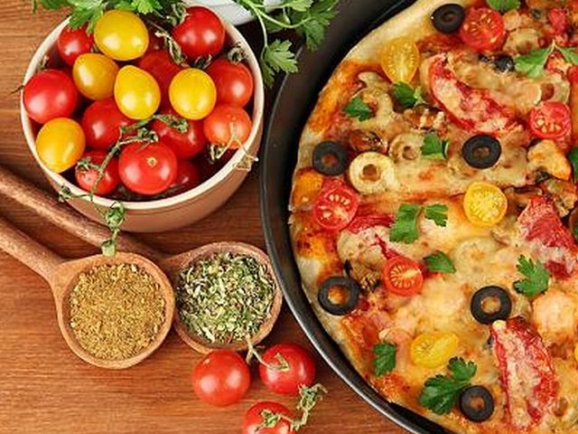 Vegetable pizza