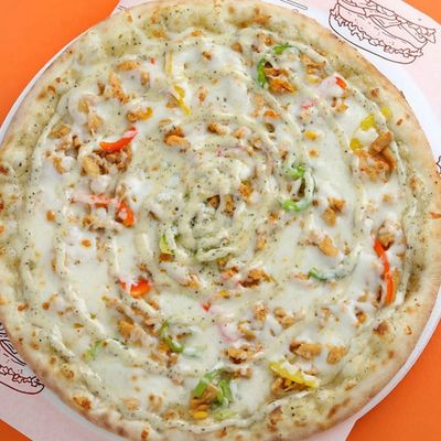 Medium Italian pizza chicken ranch