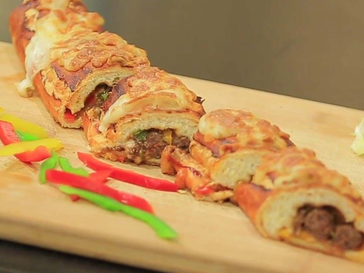 Sausage pizza roll