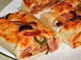 Tuna pizza roll