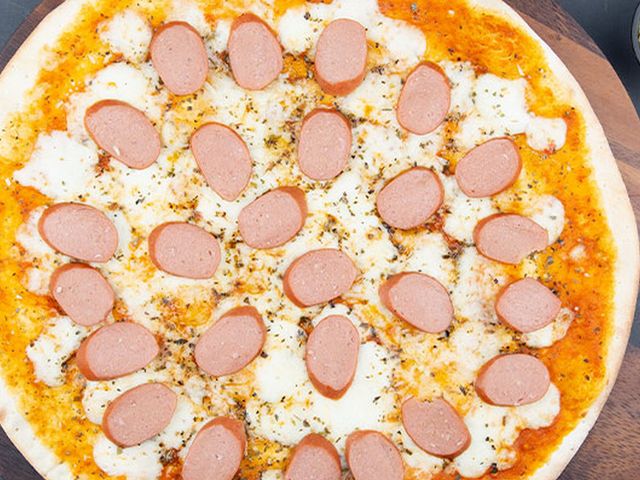 Sausages pizza