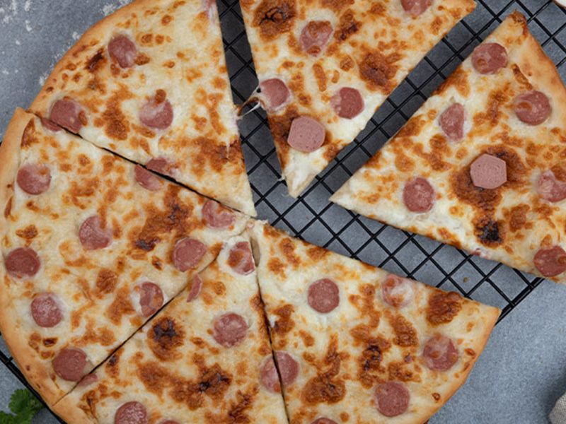 Large Oriental Sausage Pizza