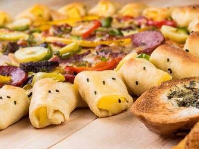 Cheesy Bites Sausage Pizza