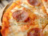 Salami Pizza