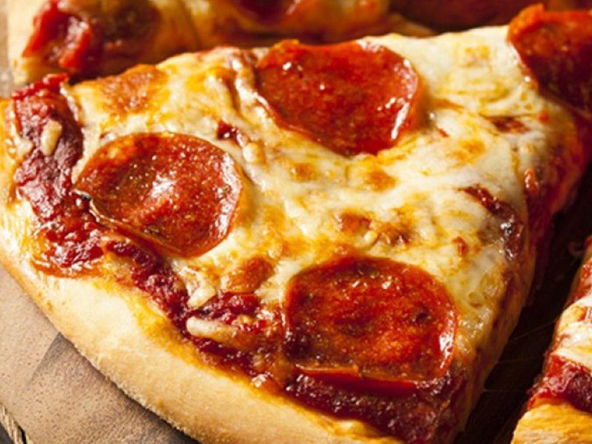 Salami Pizza