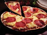 Salami pizza