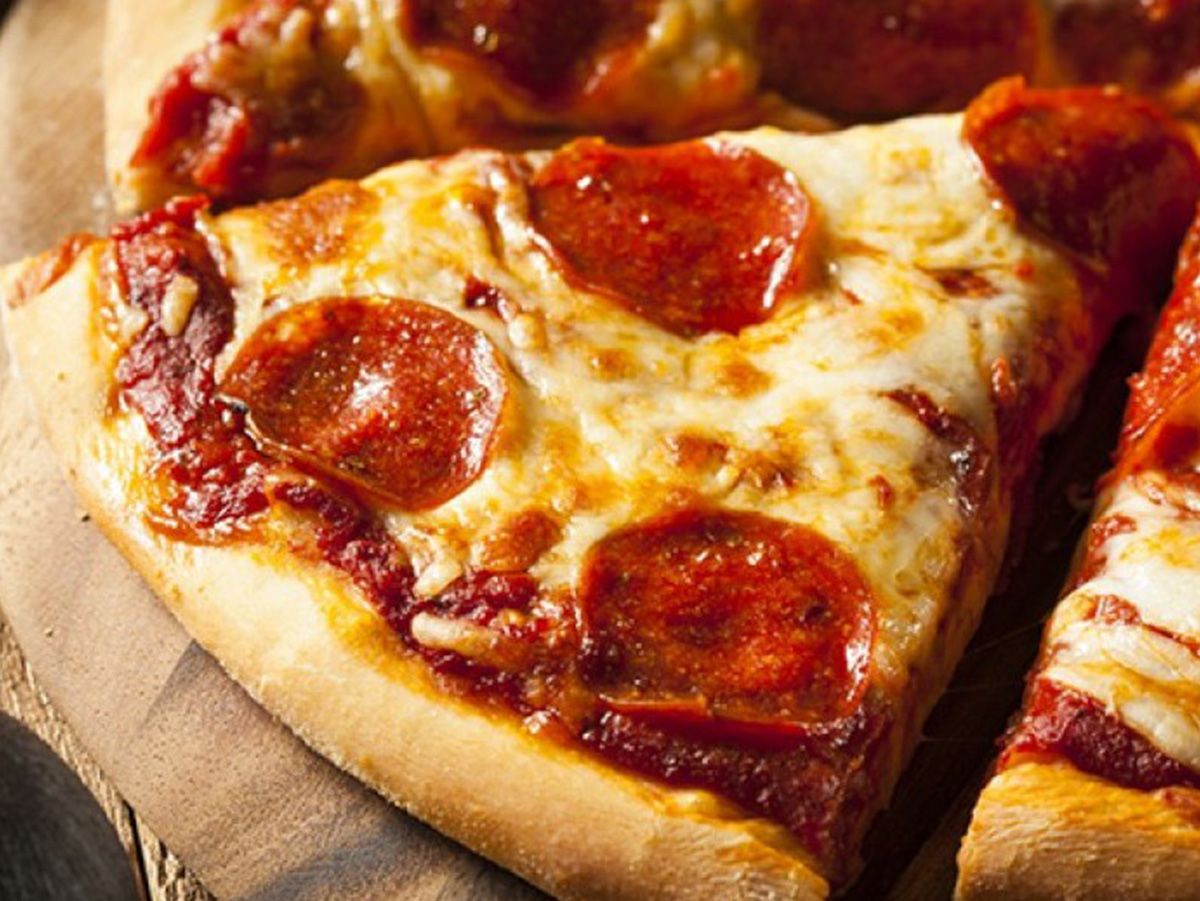 Salami Pizza