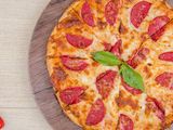 salami pizza
