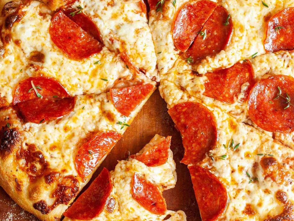 salami pizza