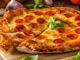 Salami Pizza