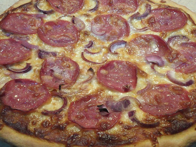 Salami Pizza