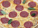 salami oriental pizza