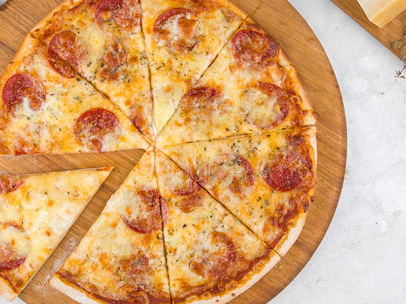 Salami Pizza