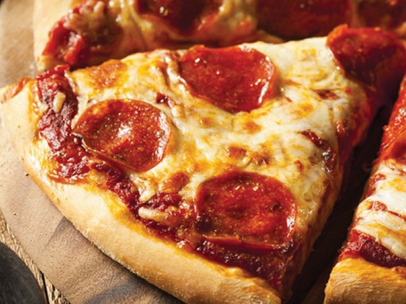 Salami Pizza