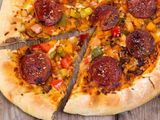 Salami Pizza