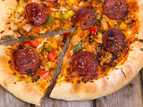 Salami pizza