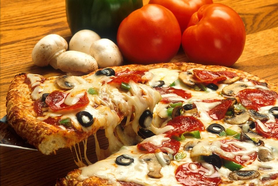 Salami Pizza