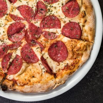 Salami Pizza