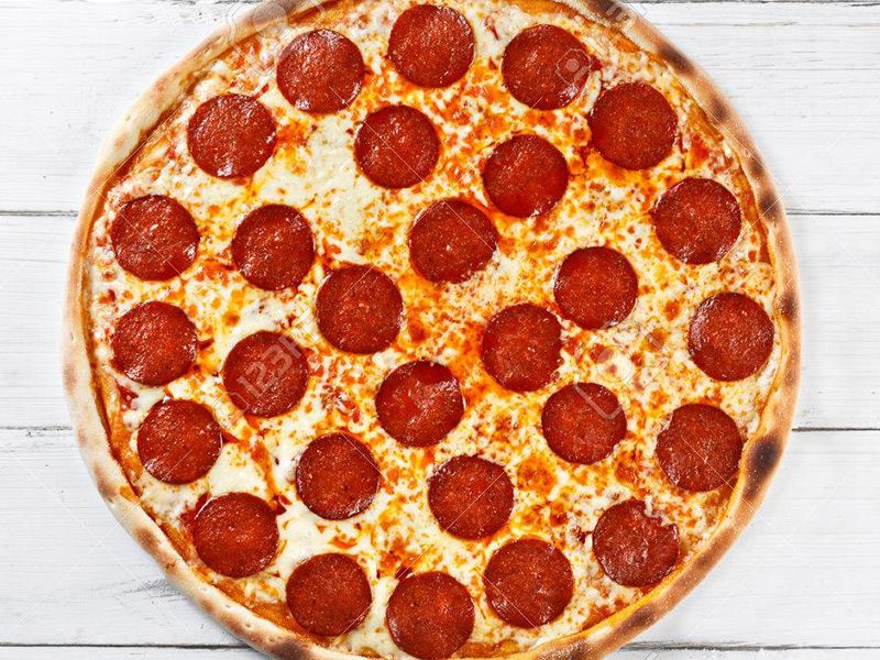 Salami Pizza