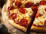 Salami Pizza