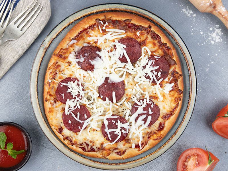 Salami Pizza