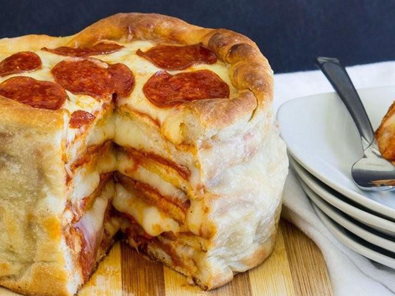 Salami Pizza - Cake