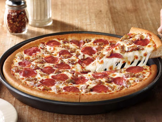 Soiree Pizza With Roumi Cheese