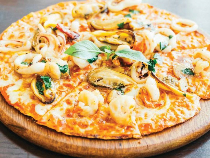 Seafood Pizza