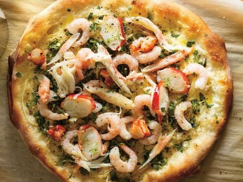 Seafood Pizza