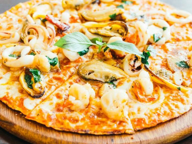 Seafood Pizza