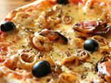 Seafood Pizza