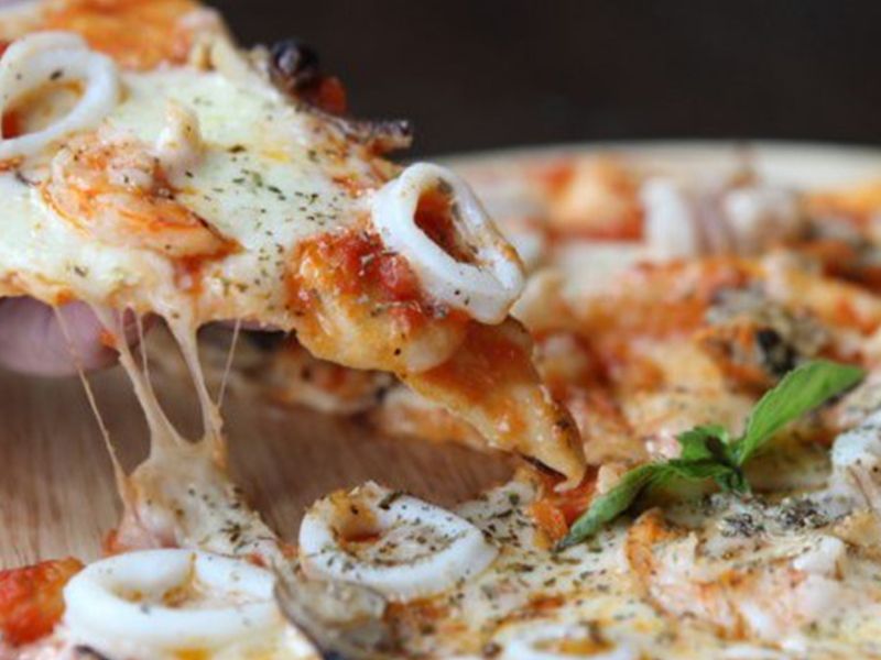 Pescatore Pizza