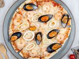 Medium Seafood Pizza